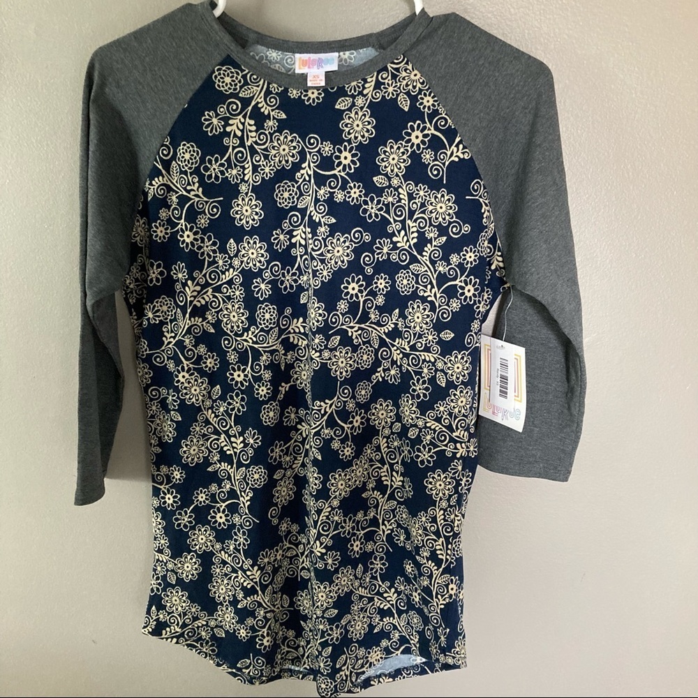 NWT LulaRoe Randy Tee